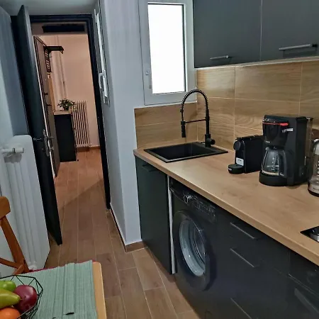 Renovated Appartment, Near Metro-3