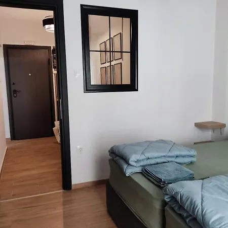 Renovated Appartment, Near Metro-2